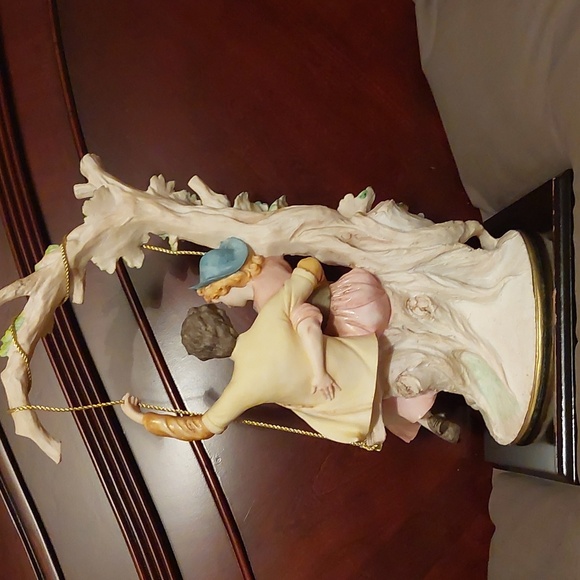 Decorative statue - Picture 2 of 2